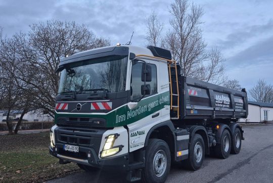 LKW Volvo FMX 8x4