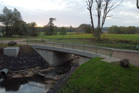 Leistenow, Augrabenbrücke 1